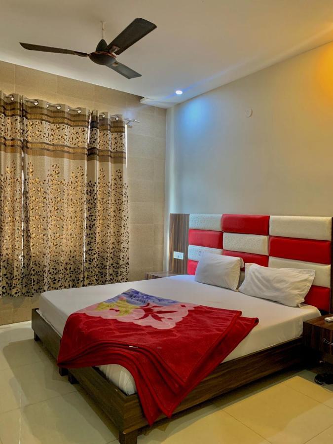 Hotel Sukhman Residency Amritsar Esterno foto